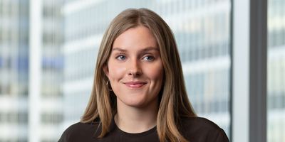 Stobb, Claire
