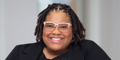  Holder, Amber
