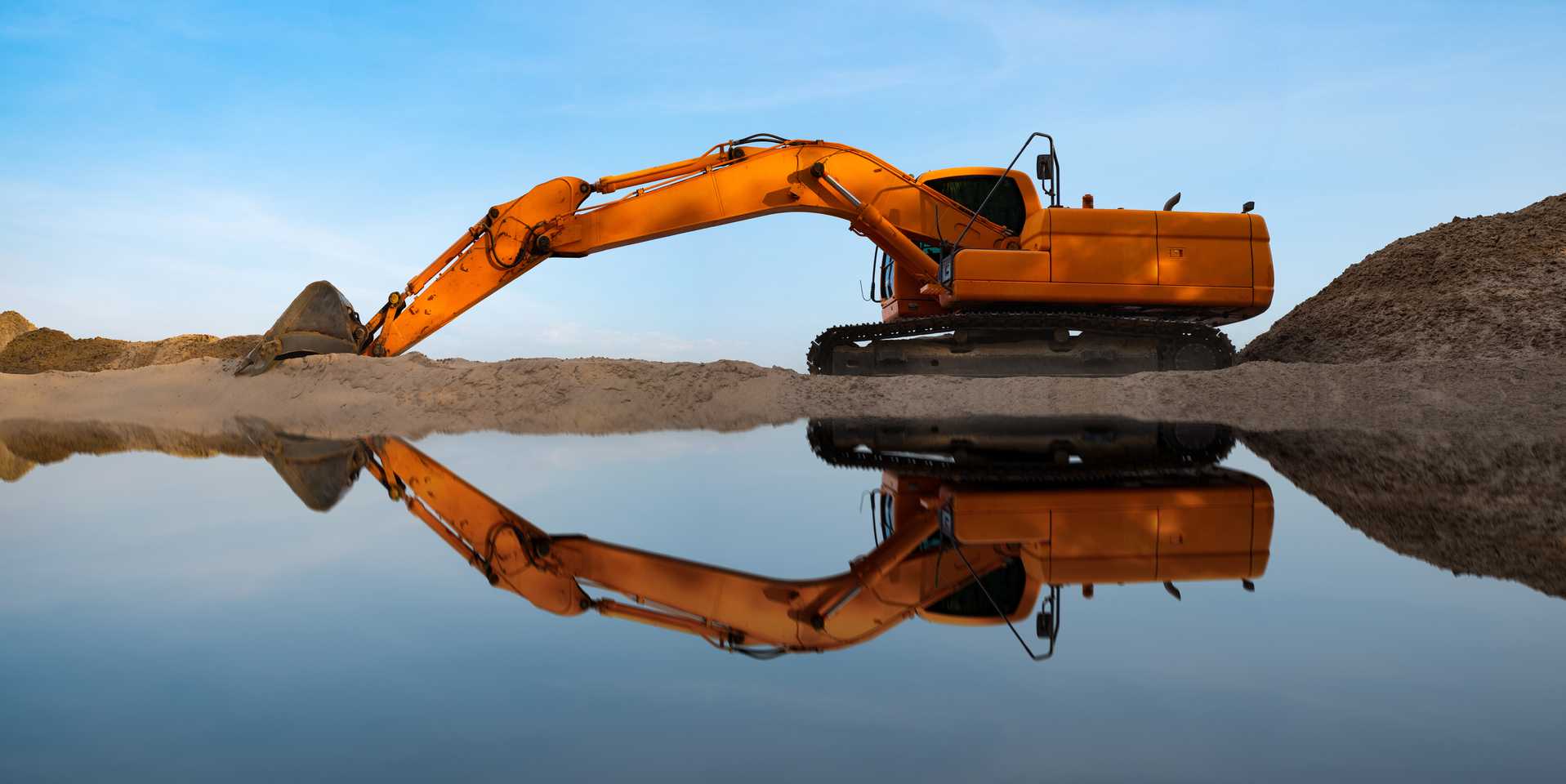 digger and reflection